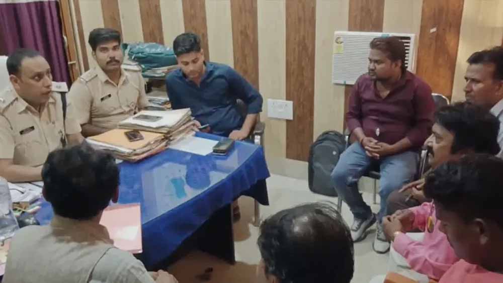 गोपालगंज पुलिस का कड़ा फैसला, आर्केस्ट्रा प्रोग्राम पर पूरी तरह से रोक, नर्तकियों को 24 घंटे में जिले से बाहर निकलने के आदेश