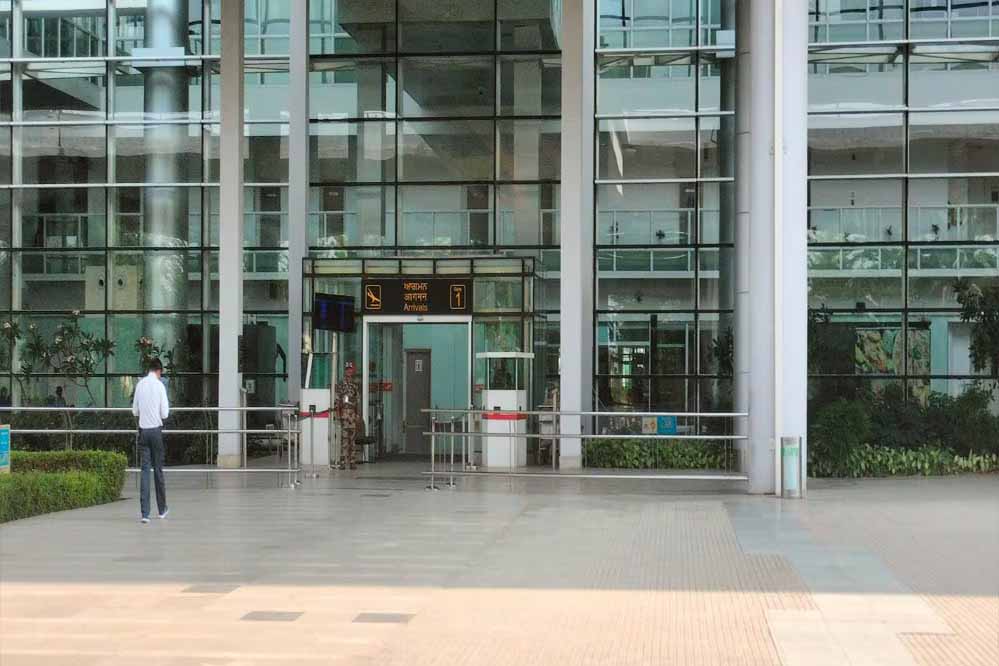 चंडीगढ़ और अमृतसर के एयरपोर्ट बंद, सेना ने लिया कंट्रोल में