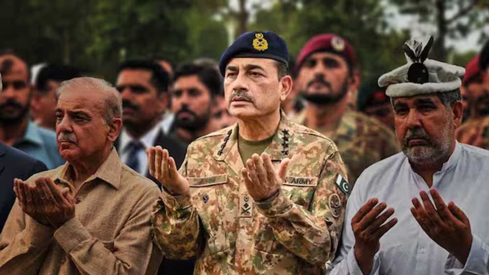 पाकिस्तान में मुनीर को हटाकर नया सैन्य तानाशाह आ जाए, आंशिक लोकतंत्र भी खत्म हो जाए !