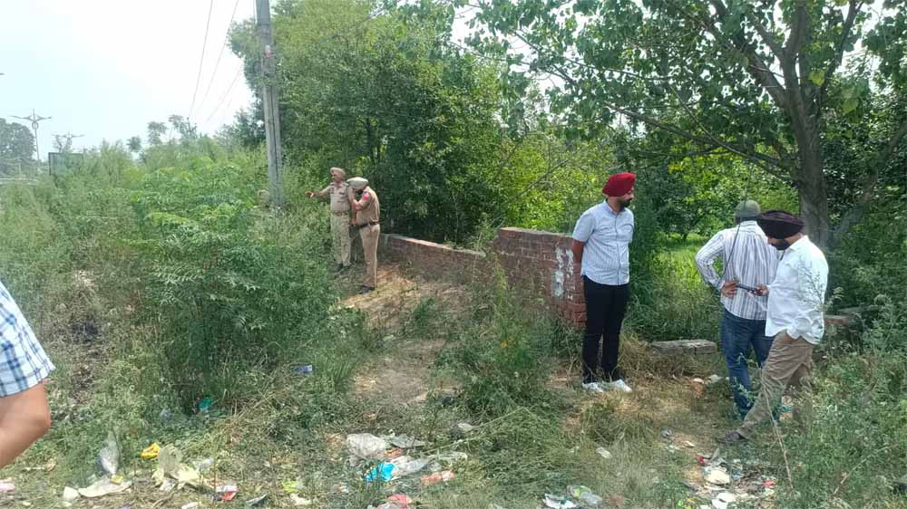 अमृतसर में मजीठा रोड पर जोरदार धमाका, बम लाने वाले संदिग्ध आतंकी के हाथ में ही विस्फोट, उड़ गए चीथड़े
