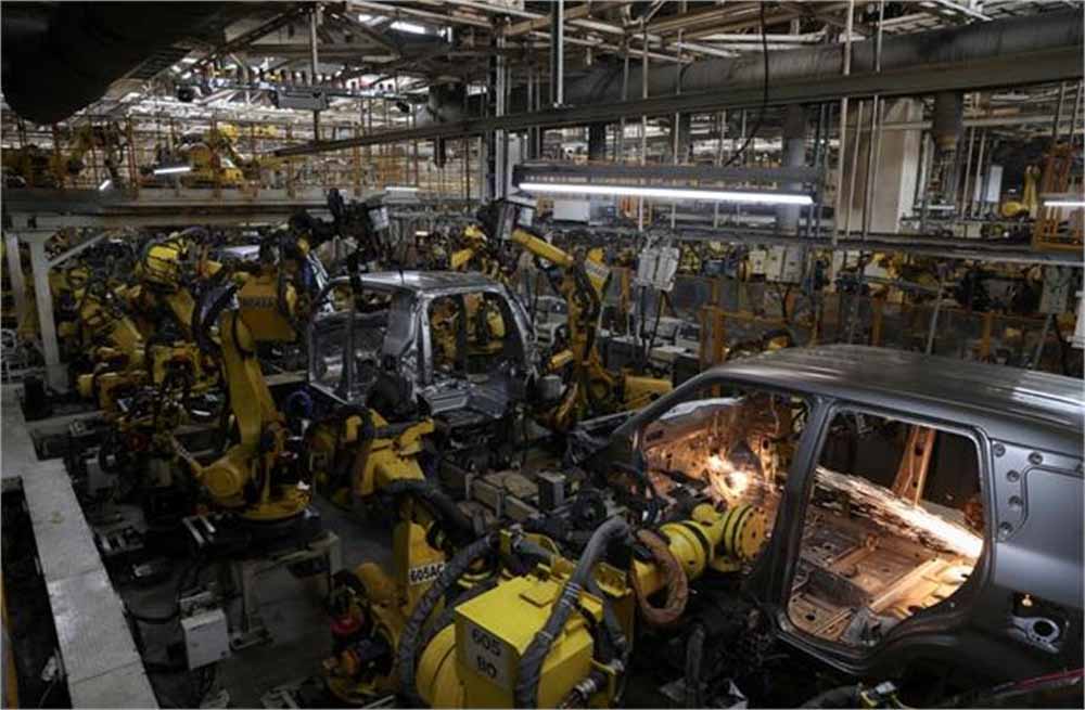 भारत में कार निर्माण कंपनियों के सामने एक बड़ा संकट खड़ा, ऑटो कंपनियों पर मंडराया संकट, ठप हो सकता उत्पादन