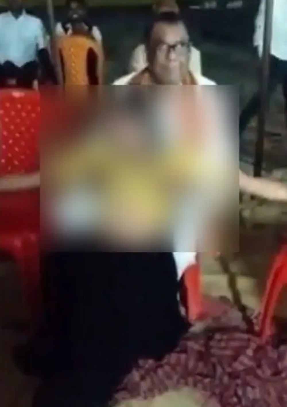 बब्बन सिंह रघुवंशी ने सोशल मीडिया पर वायरल हुई अश्लील वीडियो पर अपना पक्ष रखा, गोद में नहीं थी डांसर