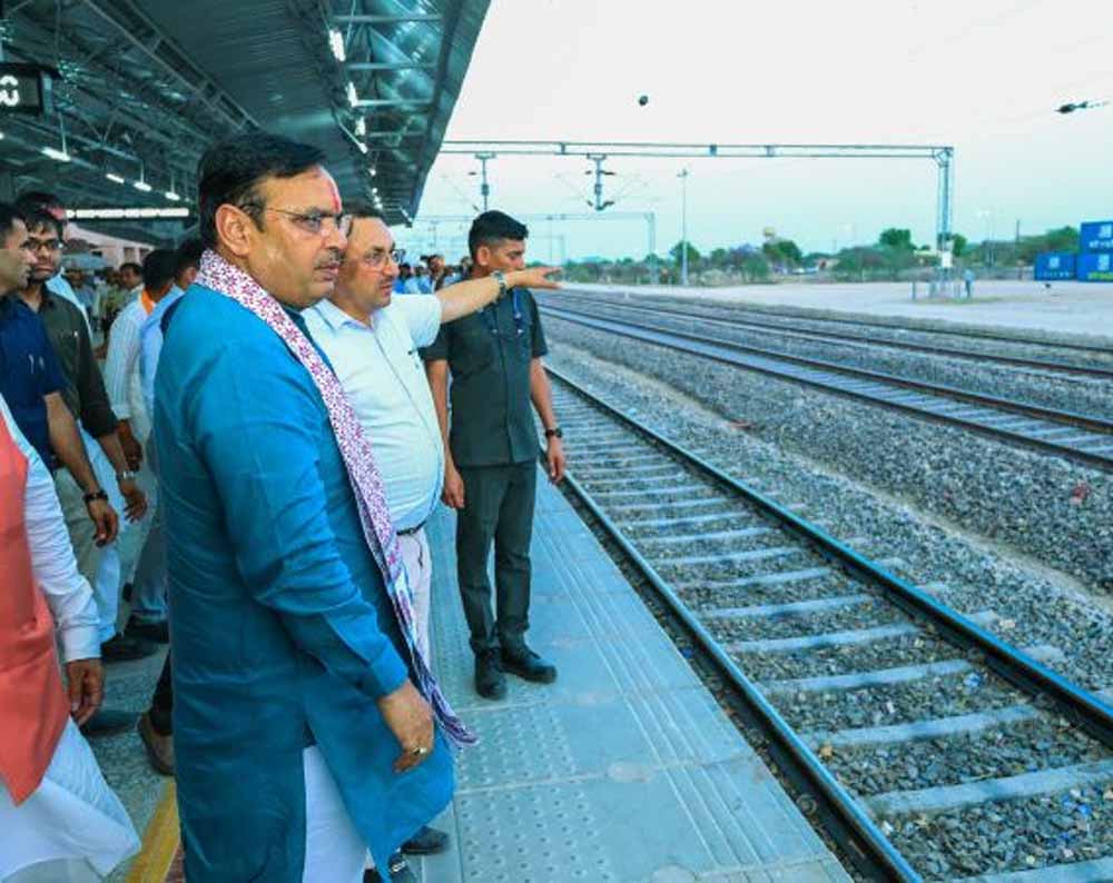 पीएम मोदी 22 मई की प्रस्तावित बीकानेर यात्रा के क्रम में सीएम शर्मा ने प्रशासनिक तैयारियों का जायजा लेते हुए दिशा-निर्देश दिए