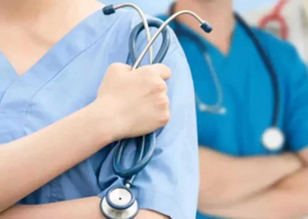 भारत-पाक के बीच युद्ध जैसे बने माहौल के बीच प्रदेश में हाई अलर्ट पर है, दादरी में हेल्थ विभाग ने किए प्रबंध