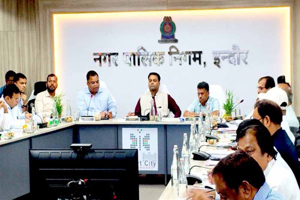 इंदौर एवं उज्जैन संभाग में आने वाले स्थानीय निकायों की समीक्षा बैठक