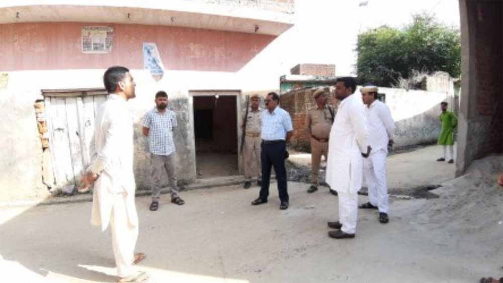 उत्तर प्रदेश में अवैध मदरसों को धवस्त करने का सिलसिला जारी, तालाब की जमीन पर कराया मदरसा का निर्माण