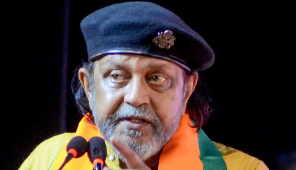 मुंबई के मड इलाके में अवैध इमारतों को हटाने के लिए बीएमसी गंभीर, दिया मिथुन चक्रवर्ती को नोटिस