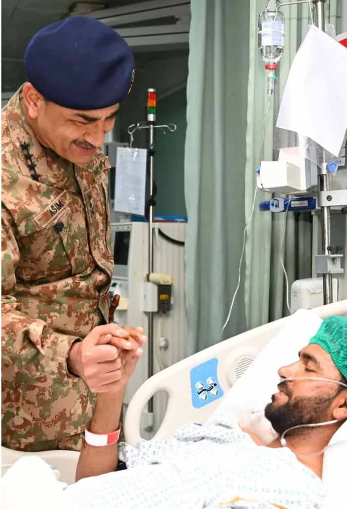 ऑपरेशन सिंदूर ने तोड़ी सैन्य कमर, पाक सैनिक अब भी अस्पतालों में, दुख बांटने पहुंचे आसिम मुनीर और CM मरियम