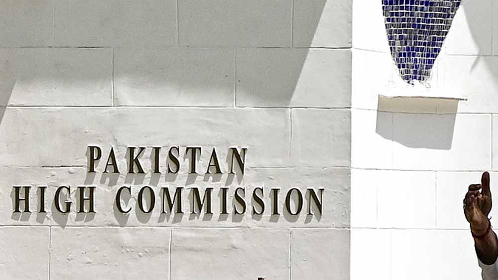 भारत सरकार ने पाक पर एक और लिया एक्शन, उच्चायोग में काम कर रहे पाक अधिकारी को 24 घंटे में देश छोड़ने का आदेश