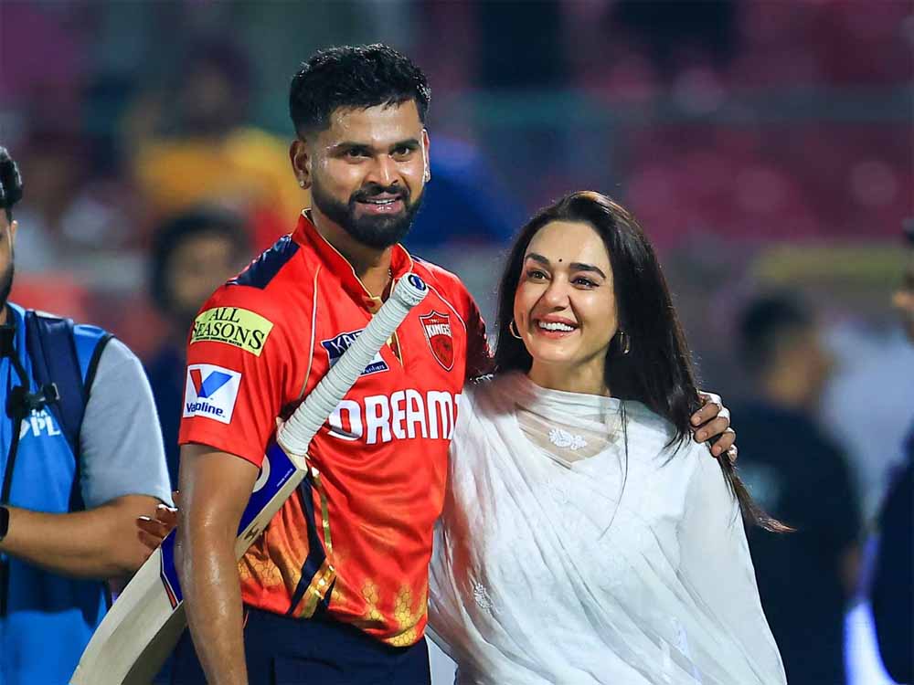 आईपीएल 2025 के अपने आखिरी लीग मैच में मुंबई इंडियंस को हराकर टॉप-2 में अपनी जगह सुनिश्चित कर ली