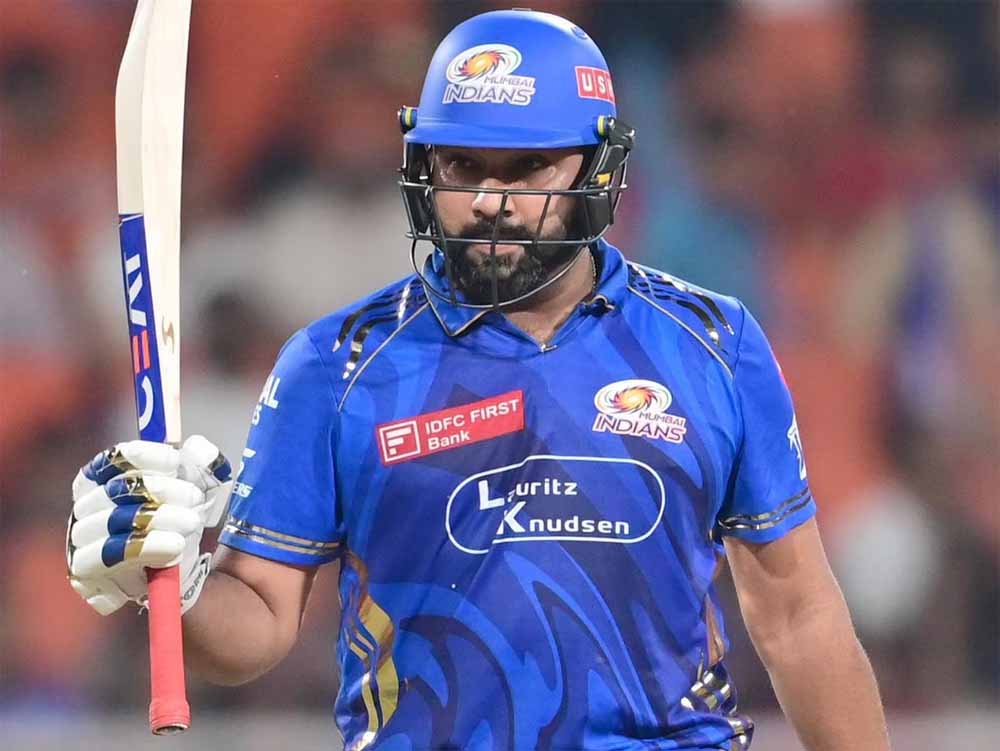 धाकड़ बल्लेबाज रोहित शर्मा ने आईपीएल 2025 में जीटी के खिलाफ एलिमिनेटर मैच में गरदा उड़ा दिया