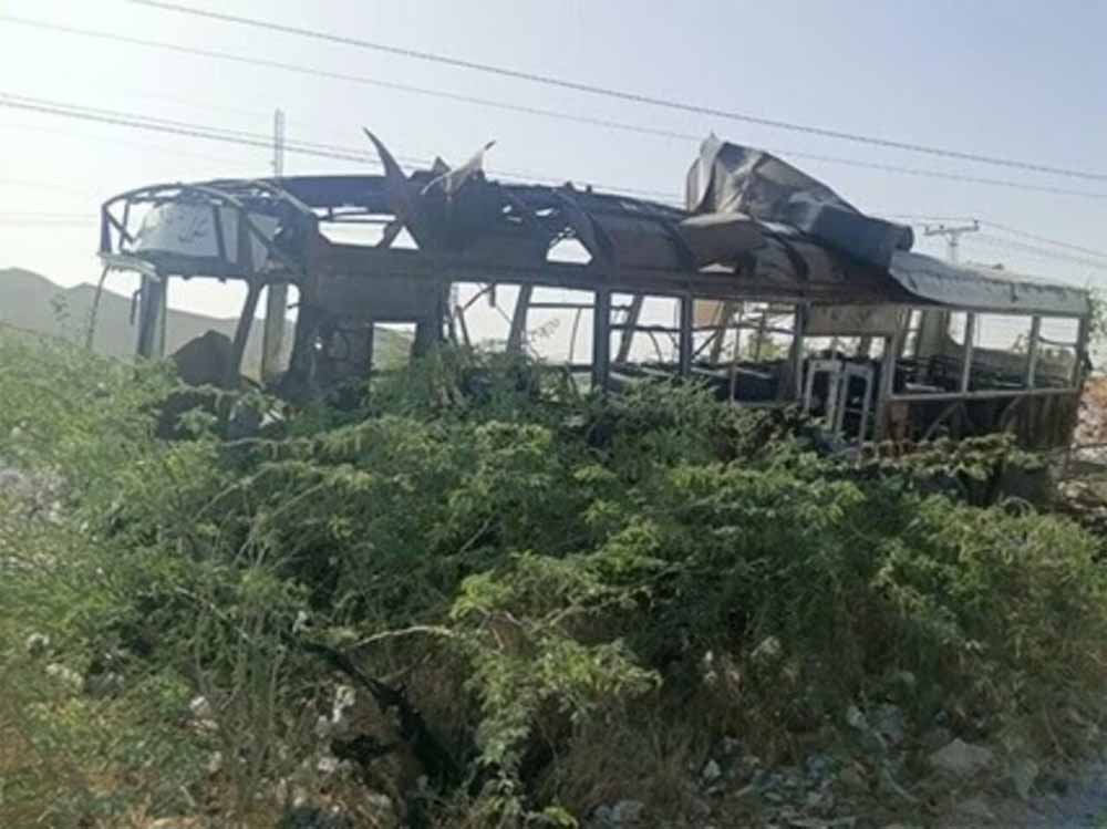 मिलिट्री स्कूल की बस को टारगेट करके किया गया धमाका, जिसमें तीन मासूम बच्चों समेत 5 लोगों की मौत, जाने पूरा मामला