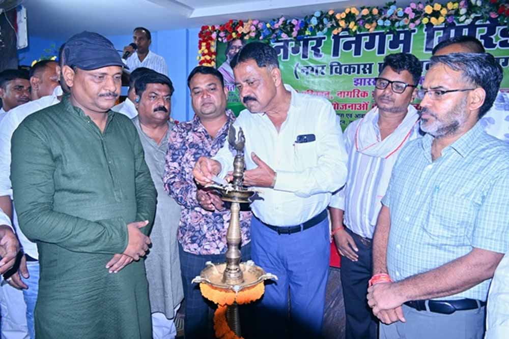 सुदिव्य कुमार ने गिरिडीह के विकास के लिए कई योजनाओं का किया शिलान्यास