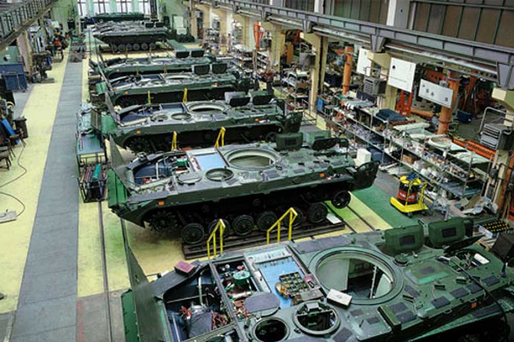 सैन्य प्रौद्योगिकी से मिली नई वैश्विक पहचान, भारत अब अमेरिका, फ्रांस और 80 देशों को बेच रहा रक्षा सामान