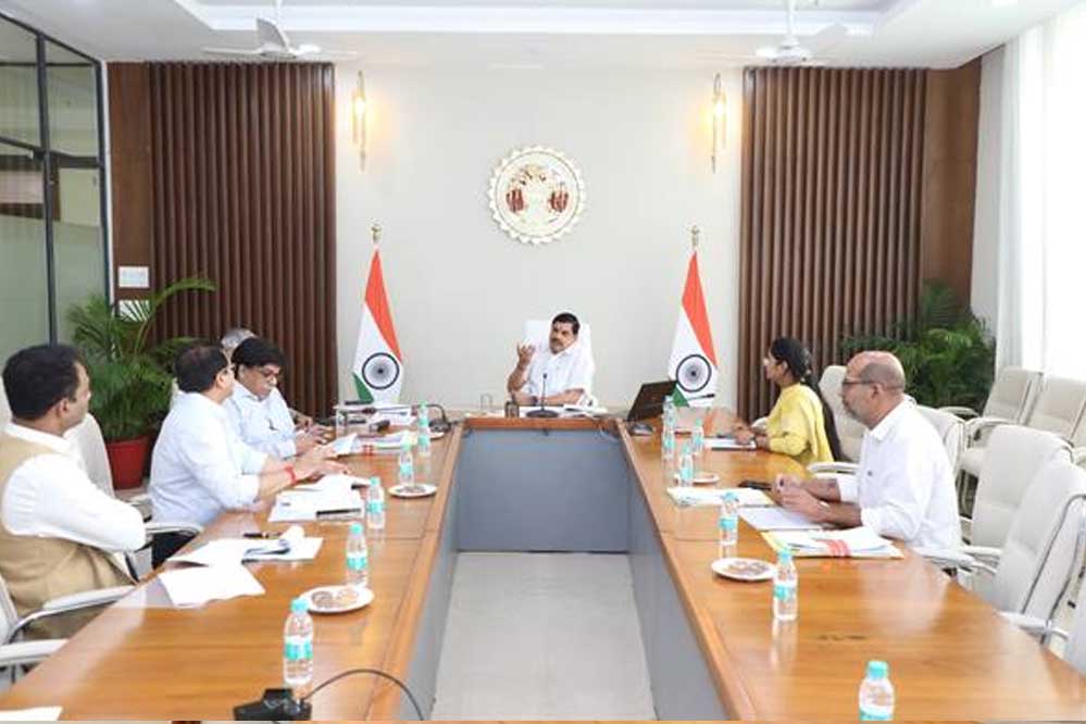 मेट्रो रेल परियोजना के कार्य गुणवत्ता के साथ समय-सीमा में पूर्ण करें :मुख्यमंत्री डॉ. यादव