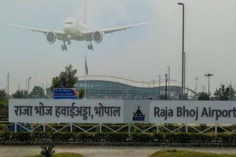 अहमदाबाद विमान हादसे के बाद भोपाल में भी बड़ा एक्शन, एयरपोर्ट के 10km दायरे वाले 27 मैरिज-गार्डन को नोटिस