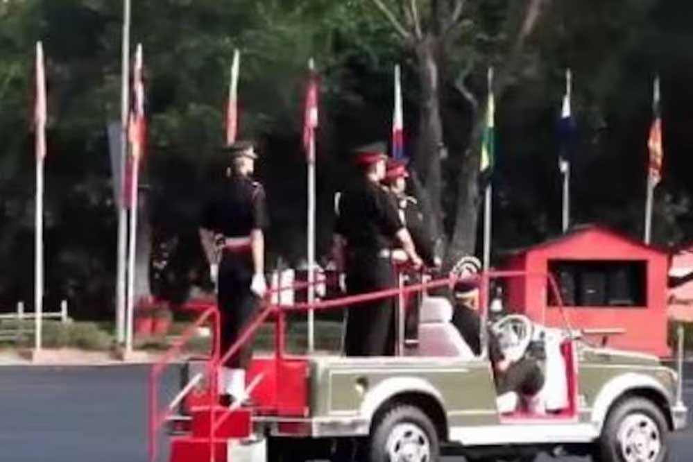 देहरादून : भारतीय सैन्य अकादमी की पासिंग आउट परेड आयोजित, देश को मिले 419 अफसर