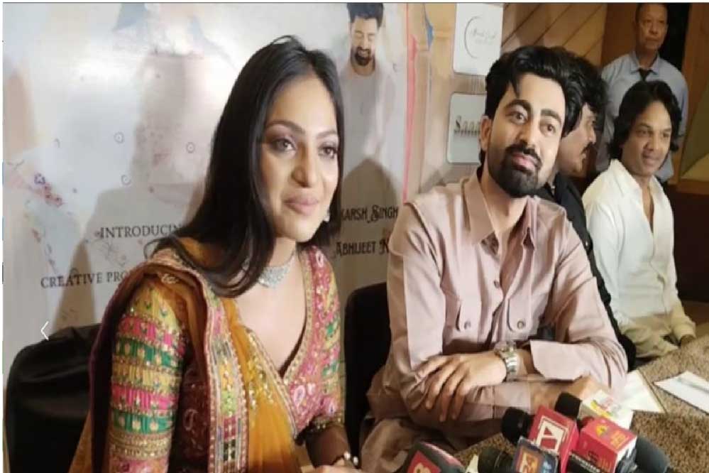 भोपाल पहुंची मोनालिसा, कहा- जब मैं कैमरे के सामने गई…