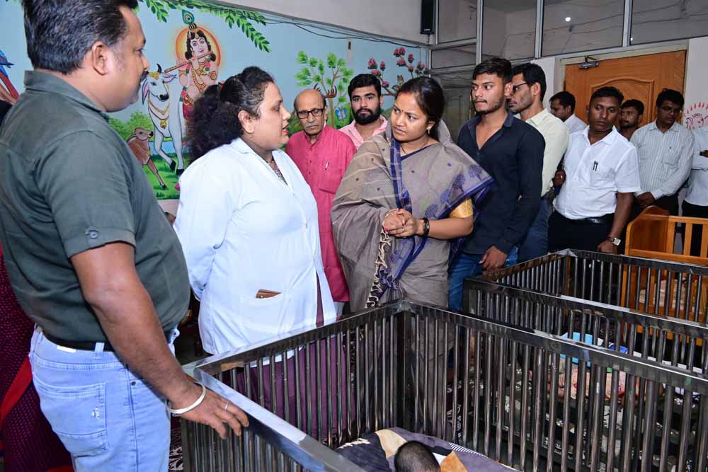 मंत्री लक्ष्मी राजवाड़े ने किया ‘सेवा भारतीय मातृ छाया शिशु गृह’ का निरीक्षण