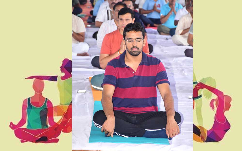 अंतर्राष्ट्रीय योग दिवस पर सामूहिक योगाभ्यास कार्यक्रम सम्पन्न