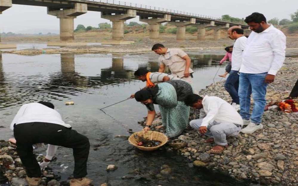 प्रदेश के नगरीय क्षेत्रों में प्राचीन जल-स्रोतों के संरक्षण में समाज की भागीदारी