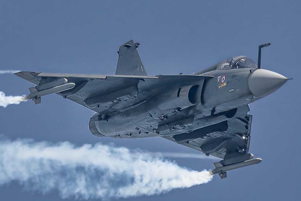 भारतीय वायुसेना की बढ़ेगी ताकत… 2026 मार्च तक वायुसेना को मिल जाएंगे 6 तेजस फाइटर प्लेन