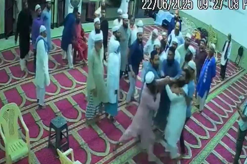 कोरबा की जामा मस्जिद में सामाजिक बैठक के दौरान दो पक्षों में विवाद