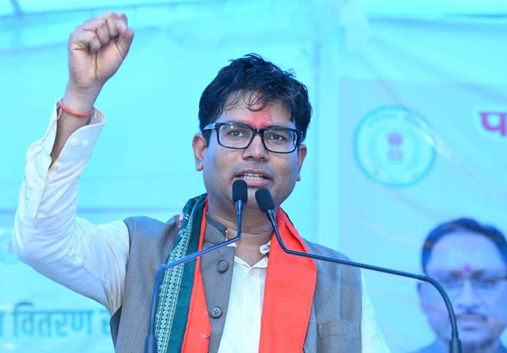 तमनार में आयोजित जिला स्तरीय पशु मेला में शामिल हुए वित्त मंत्री ओ.पी. चौधरी