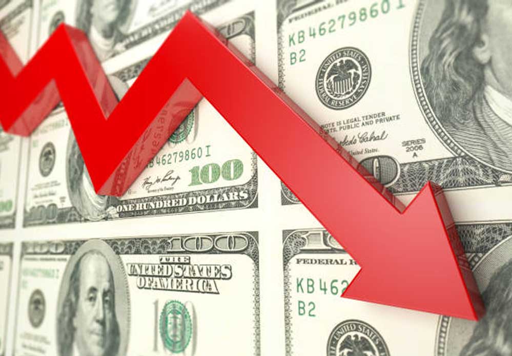 इजरायल और ईरान के बीच जंग थमने के बाद से डॉलर लगातार टूट रहा, गिरकर चार साल के निचले स्तर पर आ गया