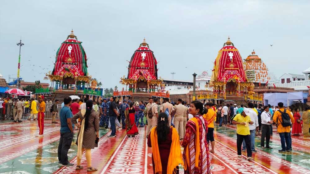 पुरी में भगवान जगन्नाथ की रथयात्रा के लिए उमड़े लाखों श्रद्धालु, अमित शाह ने भी की पूजा-अर्चना