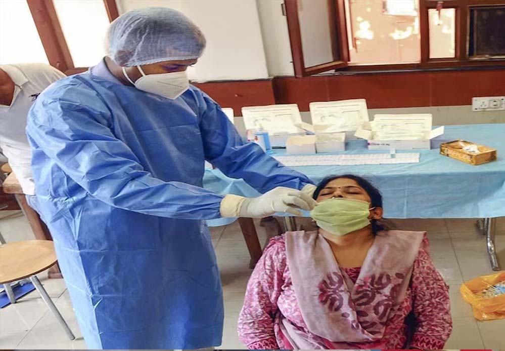 देश भर में कोरोना के एक्टिव केस 4 हजार के पार, 24 घंटे में 5 की मौत