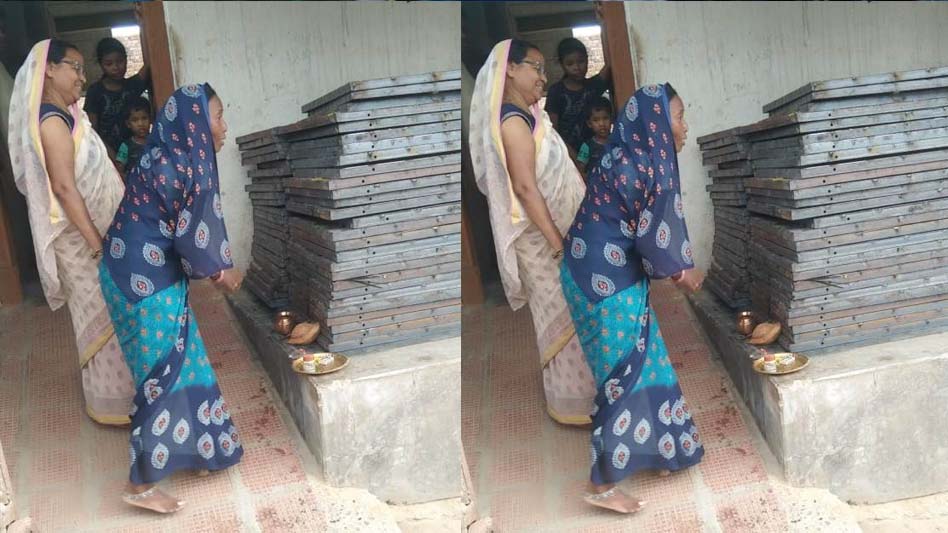 प्रधानमंत्री आवास योजना बनी ग्रामीण महिला समूहों की आजीविका का आधार