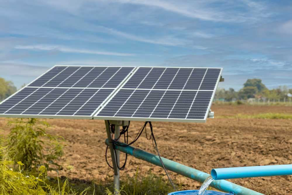 सूर्य मित्र कृषि फीडर योजना से किसानों की ऊर्जा आवश्यकताएं होगी पूरी: मंत्री  शुक्ला