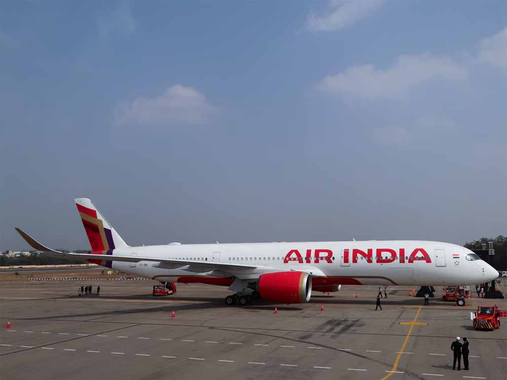 सुप्रीम कोर्ट में एक पीआईएल दाखिल कर मांग की गई है कि एअर इंडिया के बोइंग विमानों का किया संचालन बंद