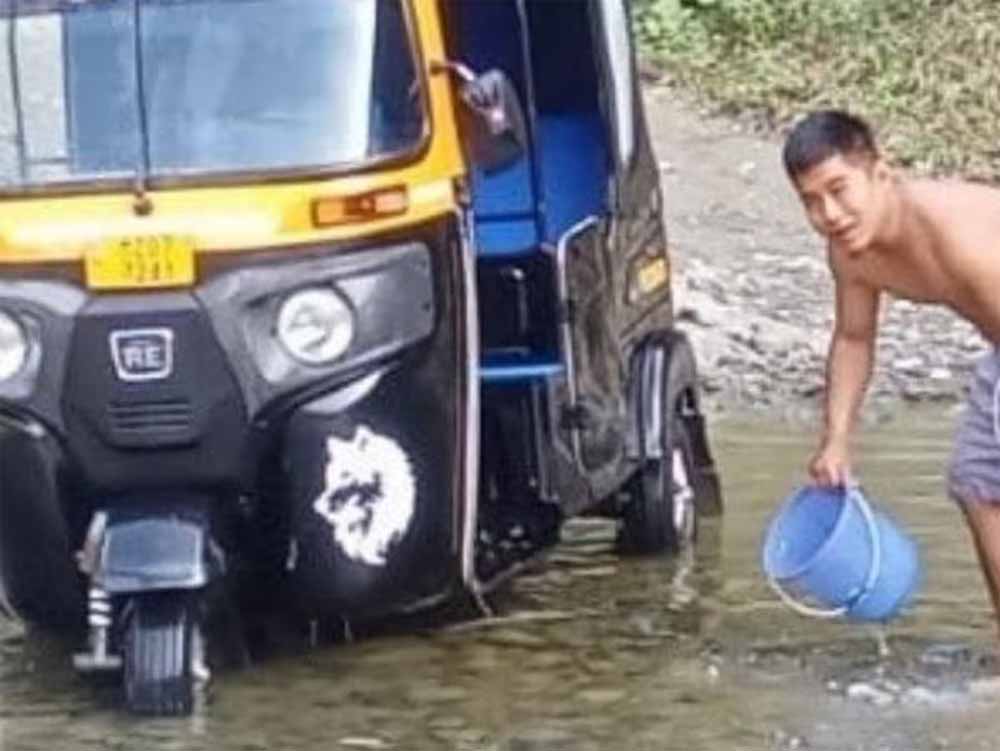 व्यापारी ने बुक किया था ऑटो, भूल गया था 17 लाख रुपए, ऑटो ड्राइवर ने किया कुछ ऐसा, जमकर हो रही है तारीफ