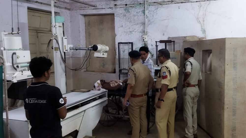 मध्य प्रदेश के गुना जिले के लंबा चक गांव में मीणा परिवार के दो गुटों के बीच खूनी संघर्ष, एक की मौत