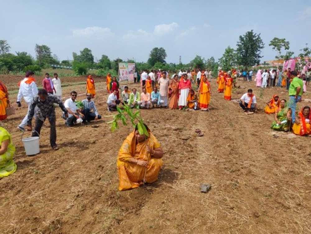 प्रदेश के नगरीय क्षेत्रों में प्राचीन जल-स्रोतों के संरक्षण में समाज की भागीदारी