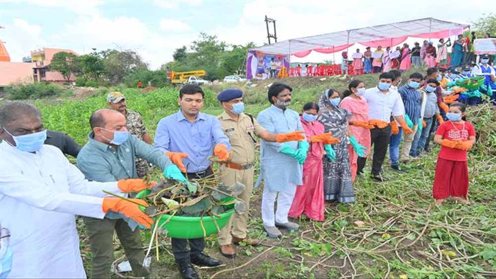 जल स्रोतों की सफाई के साथ जन समुदाय ने इनके सरंक्षण की ली शपथ