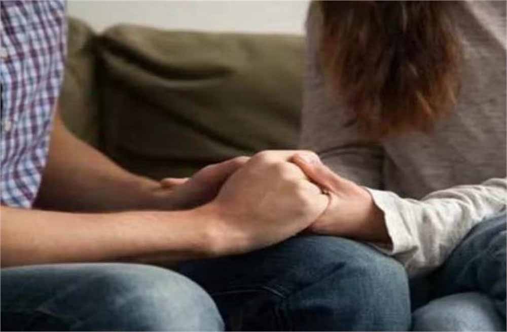 पूर्णिया से हैरान कर देने वाला मामला, मुस्लिम बॉयफ्रेंड संग रोमांस कर रही थी 2 बच्चों की मां, पति ने रंगे हाथों पकड़ लिया