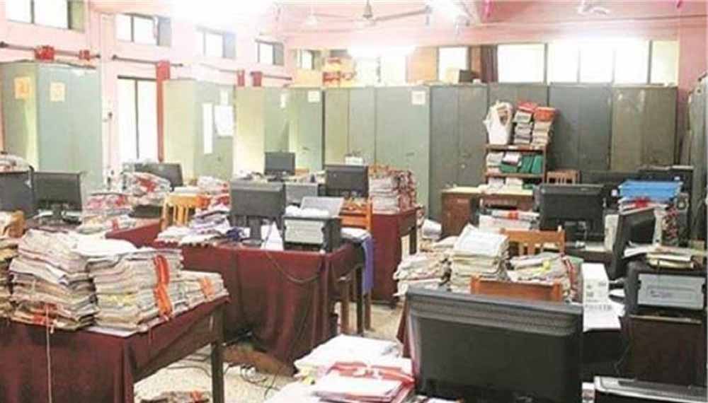 पंजाब सरकार अब कर्ज़ लेकर डिफॉल्टर बने सरकारी कर्मचारियों के खिलाफ सख्त कार्रवाई के मूड में है