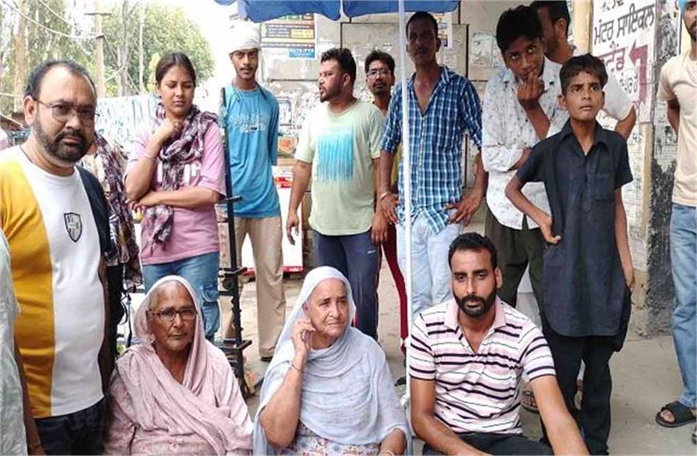 बरनाला-बठिंडा हाईवे पर महिलाओं के साथ कांड, कहीं आप तो नहीं कर रहें यह गलती