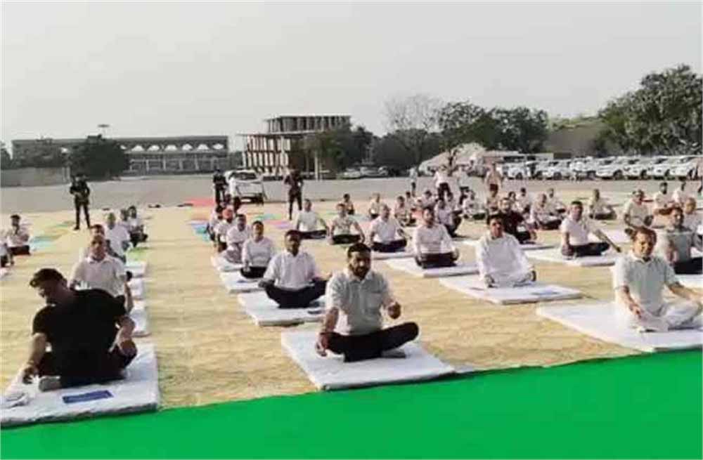 अंतर्राष्ट्रीय योग दिवस के उपलक्ष्य पर विधानसभा में योग प्रोटोकॉल प्रशिक्षण शिविर का हुआ आयोजन