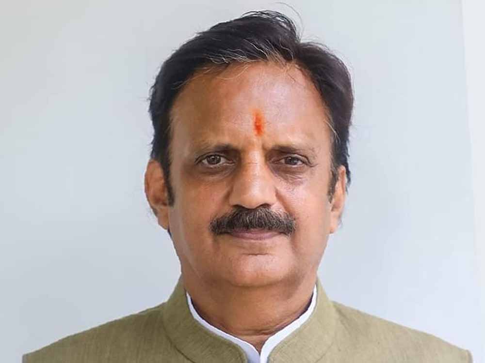 उप मुख्यमंत्री शुक्ल ने वरिष्ठ पत्रकार श्री पटेरिया के पिता श्री एन.आर. पटेरिया के निधन पर किया शोक व्यक्त