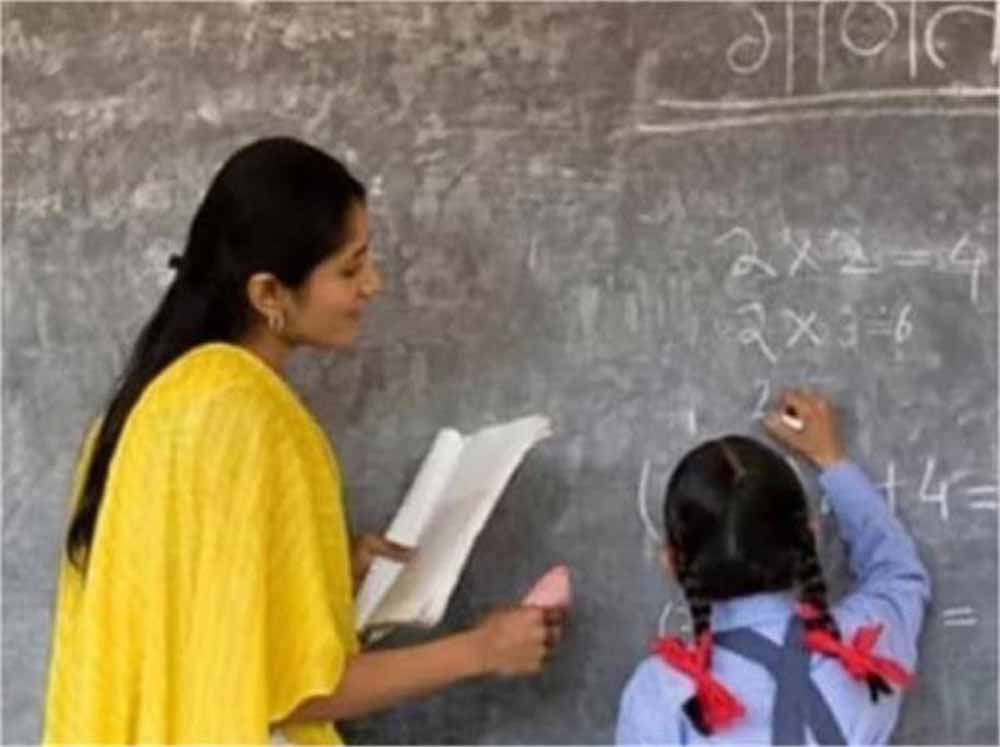 हरियाणा में सरकारी स्कूलों में अनुबंध पर लगे प्रशिक्षित स्नातक शिक्षकों के लिए बुरी खबर, कॉन्ट्रैक्ट पर लगे टीचरों की होगी छुट्टी