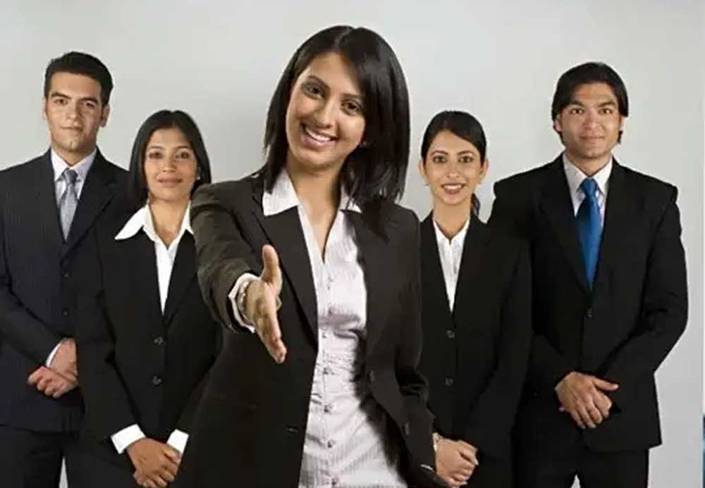 नॉन-वर्बल कम्युनिकेशन से मार लो बाजी