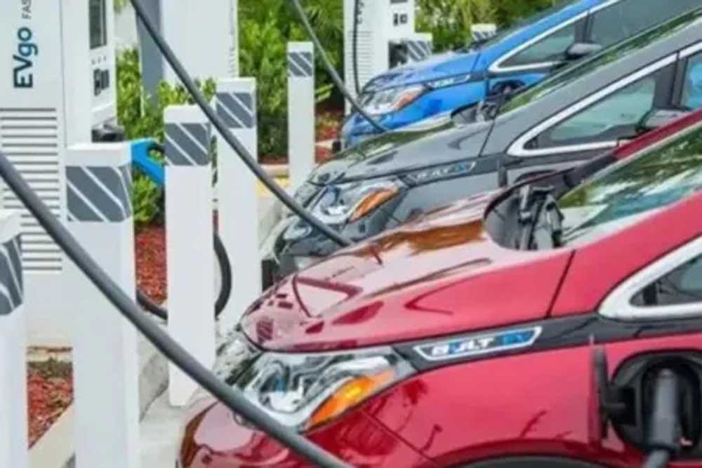 इलेक्ट्रिक कार पर भी सब्सिडी का तोहफा: सरकार का बड़ा ऐलान, लाखों की होगी बचत