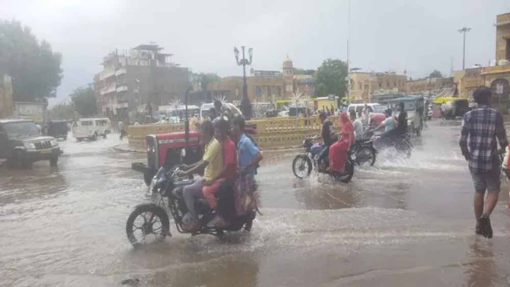 पोकरण में झमाझम बारिश से जनजीवन अस्त-व्यस्त