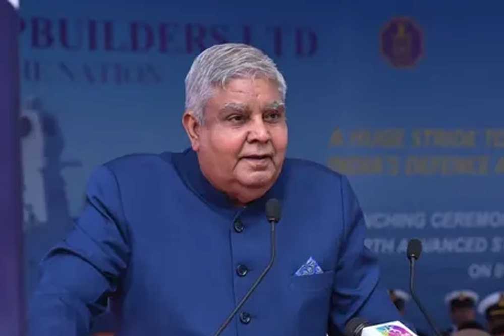 उपराष्ट्रपति धनखड़ के इस्तीफे के पीछे सेहत या कुछ और? बीजेपी सांसदों से कोरे कागज पर साइन…