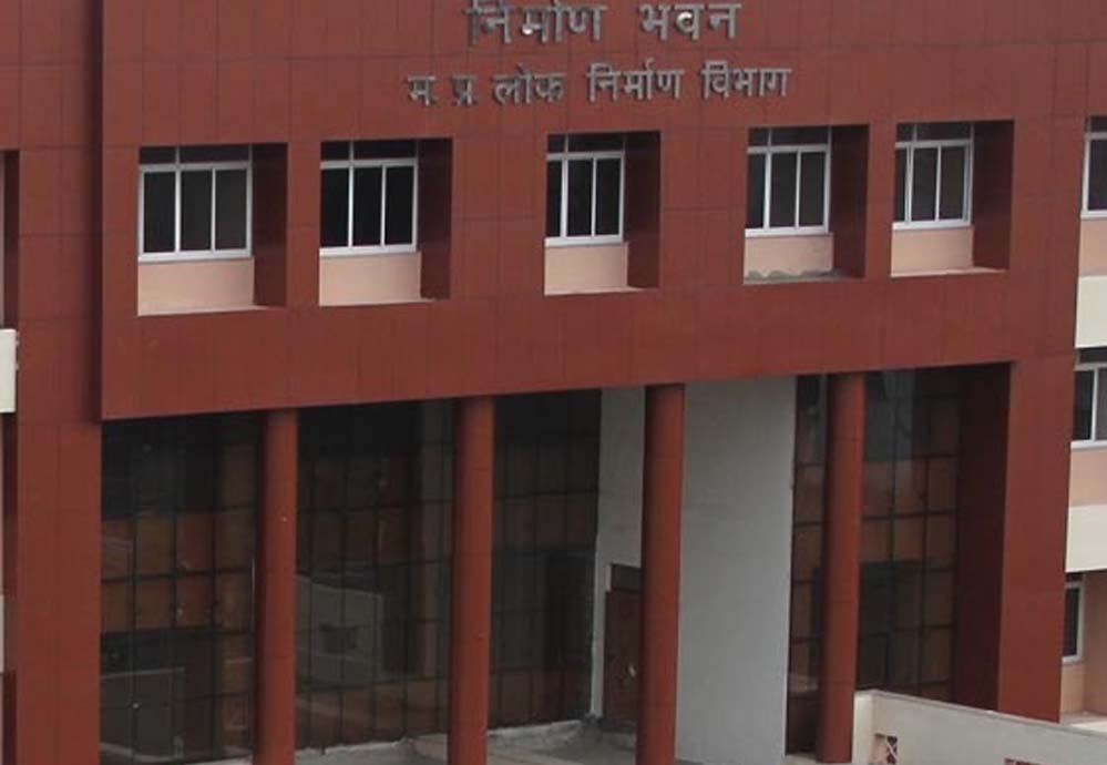 लोक निर्माण से लोक कल्याण: छह ठेकेदारों को ब्‍लेक ‍लिस्‍ट करने के निर्देश, पाँच अधिकारियों पर होगी कार्रवाई