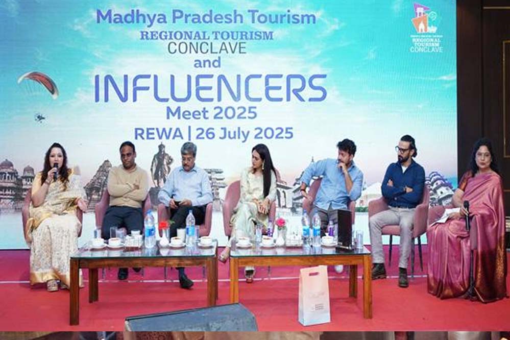 इन्फ्लूएंसर प्रदेश के पर्यटन क्षेत्र को देश और दुनिया के सामने लाएं : उप मुख्यमंत्री शुक्ल